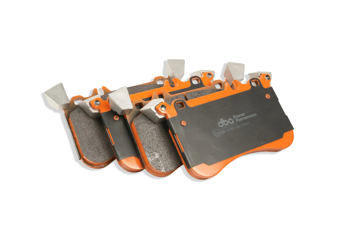 DBA DBA42698S-9031XP - Brake Kit - 4000 Series T3 Slotted & Xtreme Performance Brake Pads (2x DBA42698S + DB9031XP)