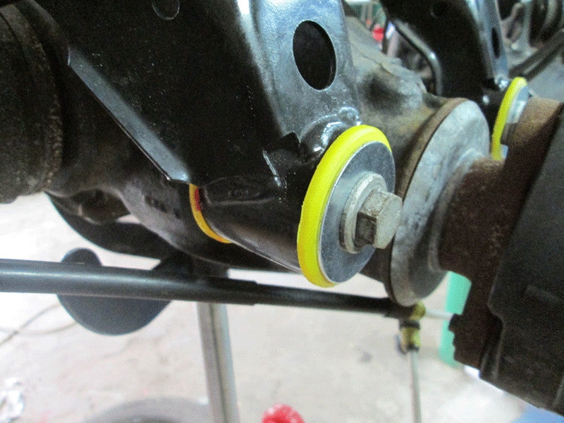 031598B Rear diff front mounting bush Standard (Red) BMW Seria 1 I (04-13) E81 / E82 / E87 / E88