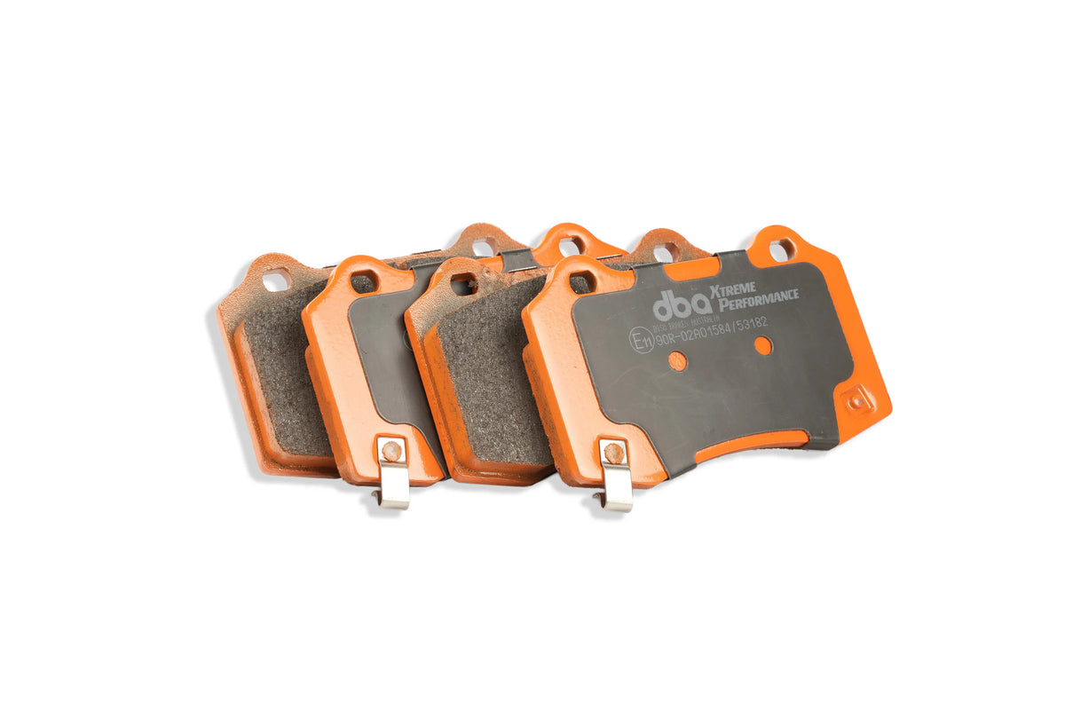 DBA DBA42633S-8805XP - Brake Kit - 4000 Series T3 Slotted & Xtreme Performance Brake Pads (2x DBA42633S + DB8805XP)