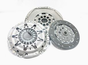 Kit Including Dual Mass Flywheel