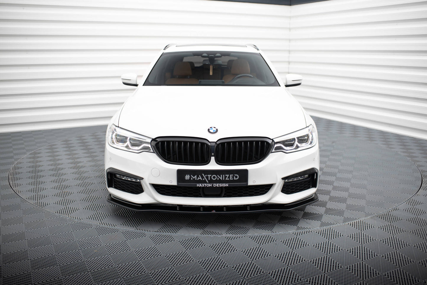 Maxton Design Splitter Anteriore V.1 - BMW Serie 5 G30-G31 - img 2