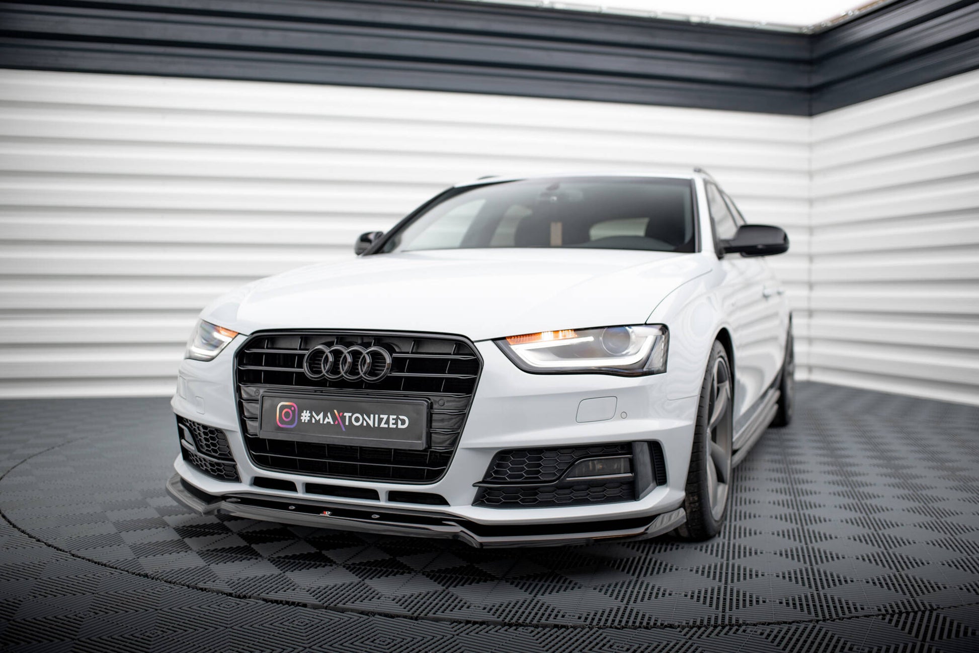 Maxton Design Splitter Anteriore V.2 - Audi A4 B8 Facelift
