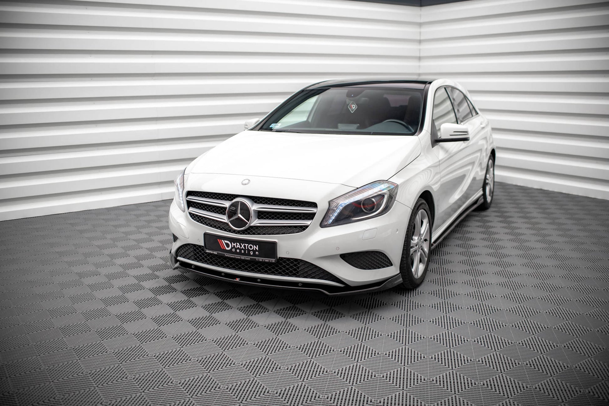 Maxton Design Splitter Anteriore V.2 - Mercedes A Klasa Standard
