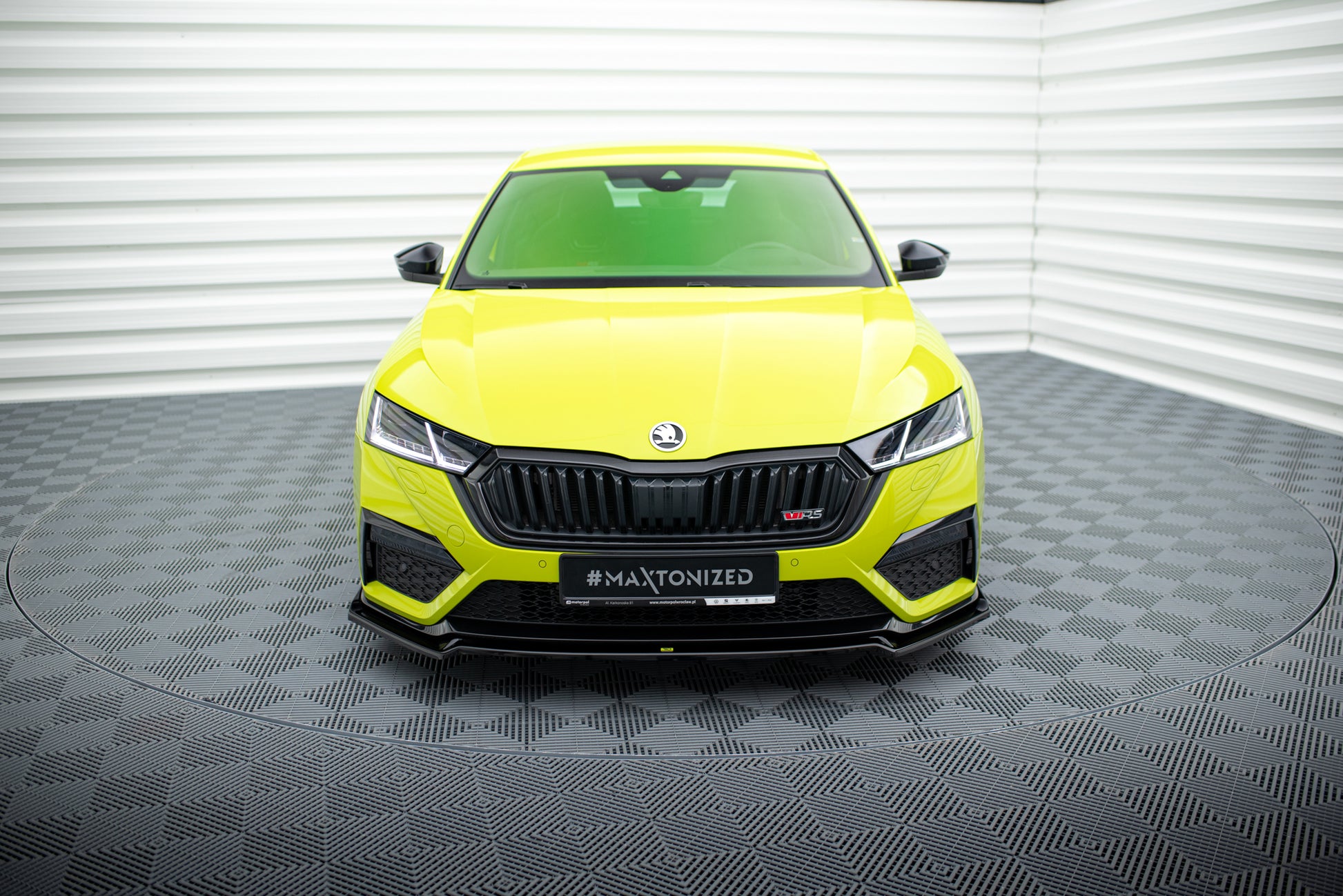 Maxton Design Splitter Anteriore V.2 - Skoda Octavia RS Mk4 - img 2