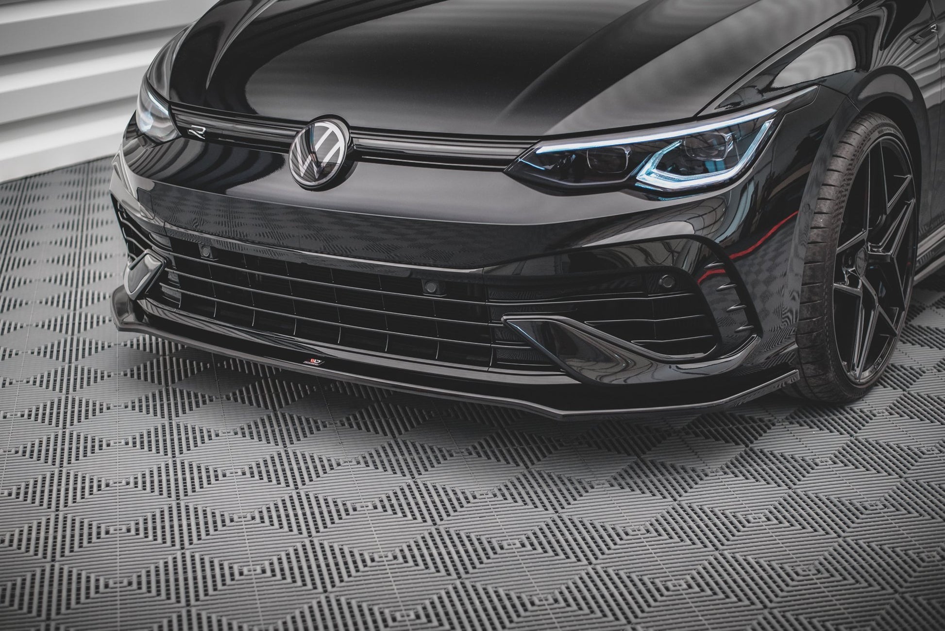 Maxton Design Splitter Anteriore V.3 - Volkswagen Golf R Mk8