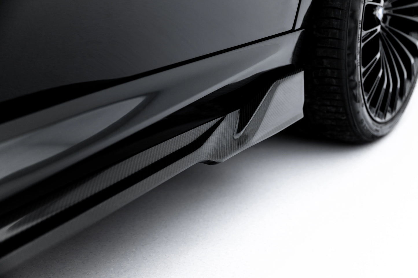 Maxton Design Carbonio Prepreg - BMW Serie 5 G05 - img 5