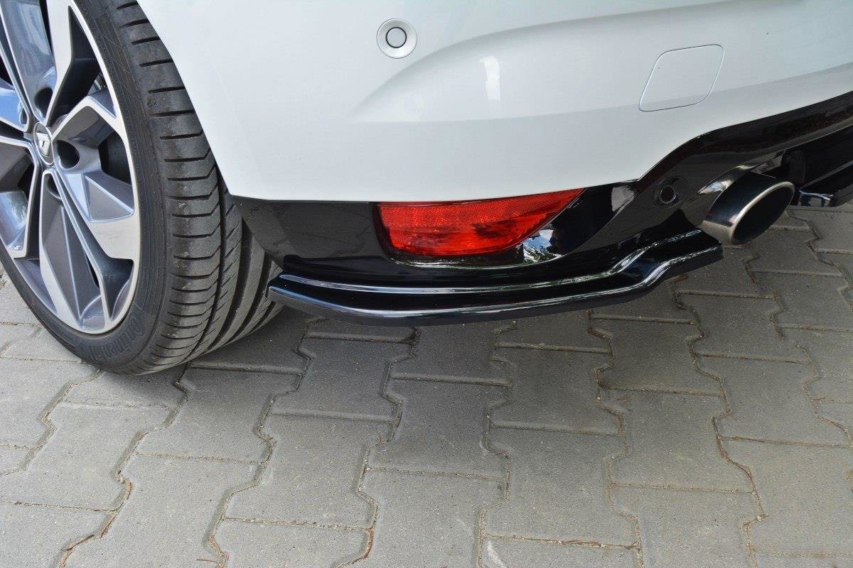 Maxton Design Splitter Laterali Post. - Renault Megane Mk4 - img 3