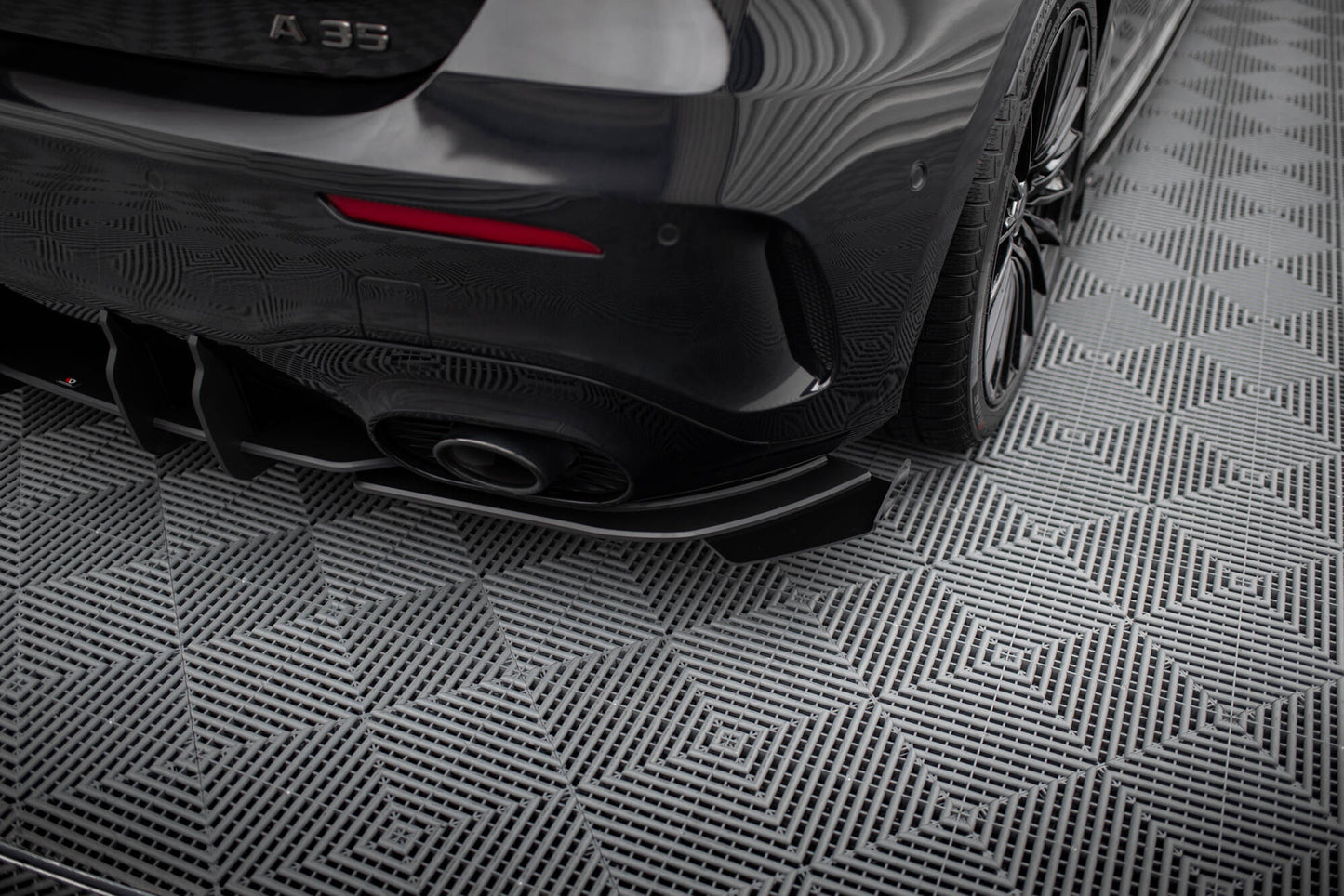 Maxton Design Flap Laterali Post. - Mercedes A Klasa A35 - img 2