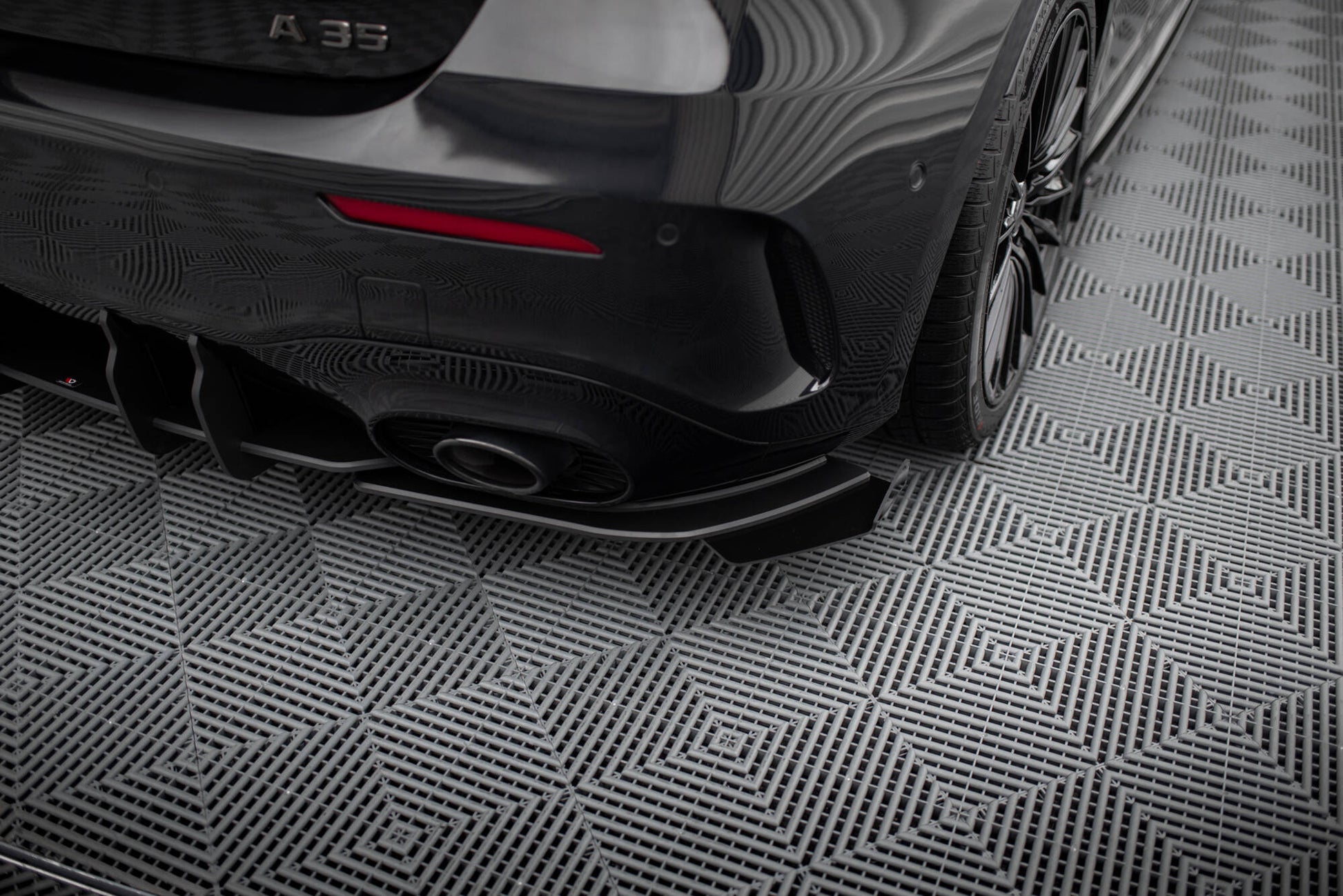 Maxton Design Flap Laterali Post. - Mercedes A Klasa A35 - img 2