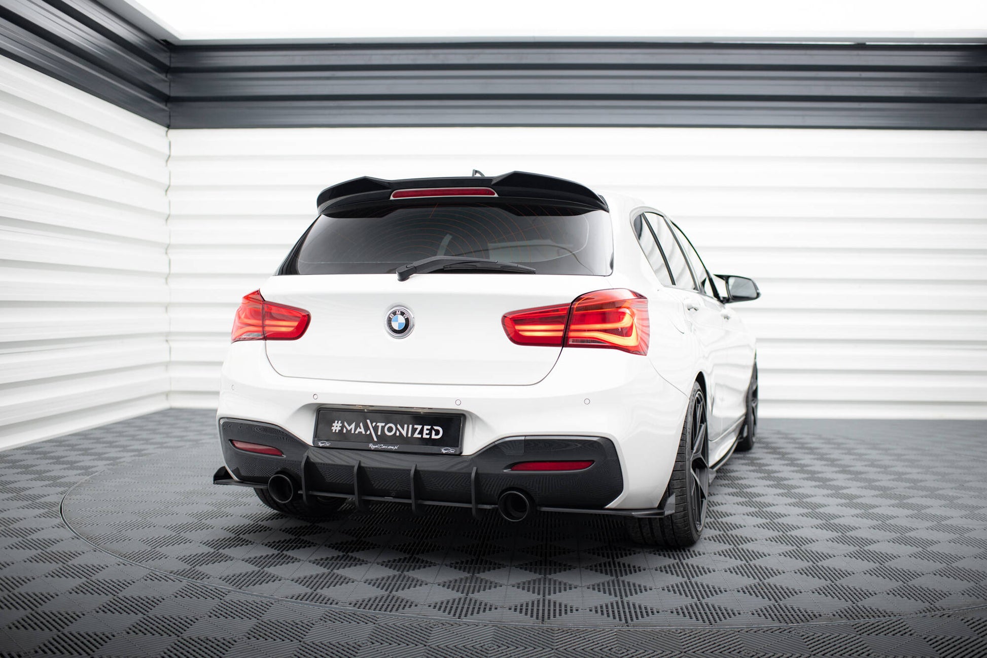 Maxton Design Flap Laterali Post. - BMW Serie 1 F20- F21 Facelift - img 2
