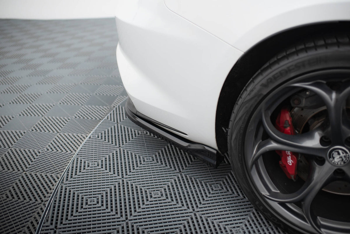 Maxton Design Splitter Laterali Post. - Alfa Romeo Giulia Qaudrifoglio - img 2