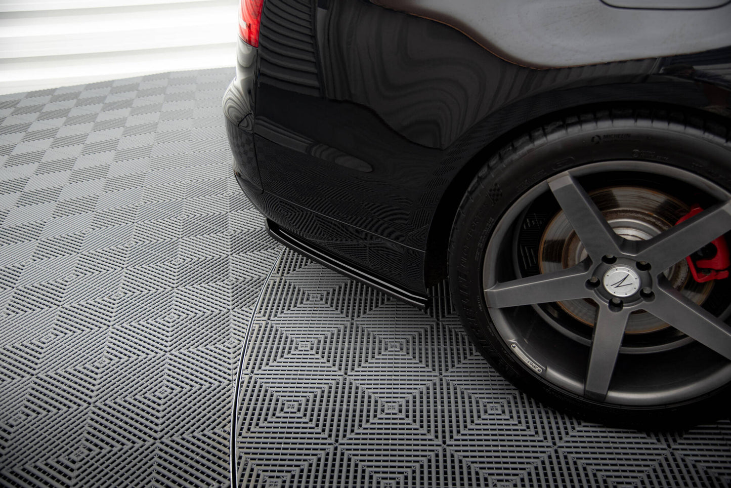 Maxton Design Splitter Laterali Post. - Audi A8 D4 - img 3