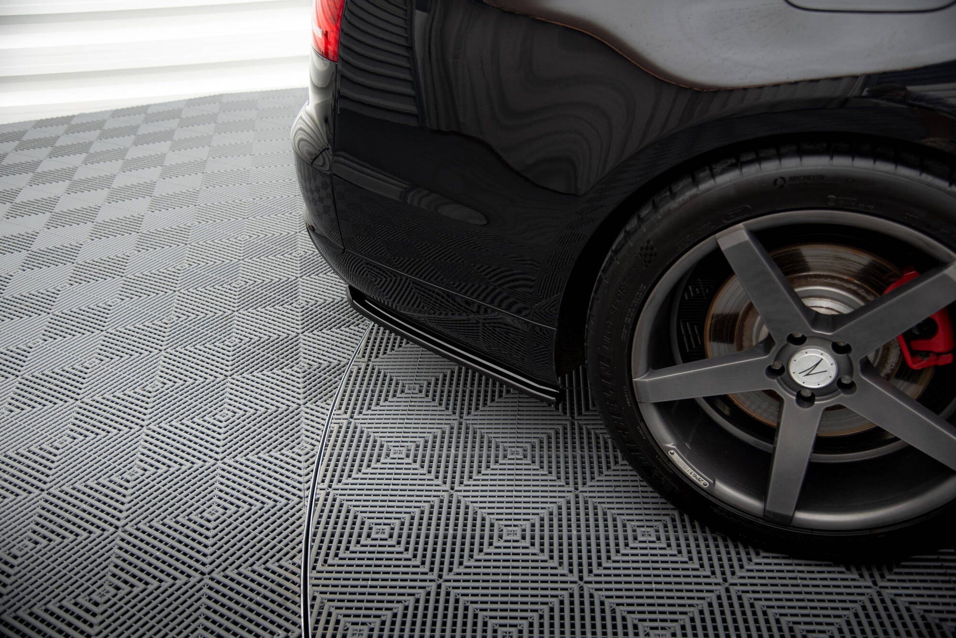 Maxton Design Splitter Laterali Post. - Audi A8 D4 - img 3