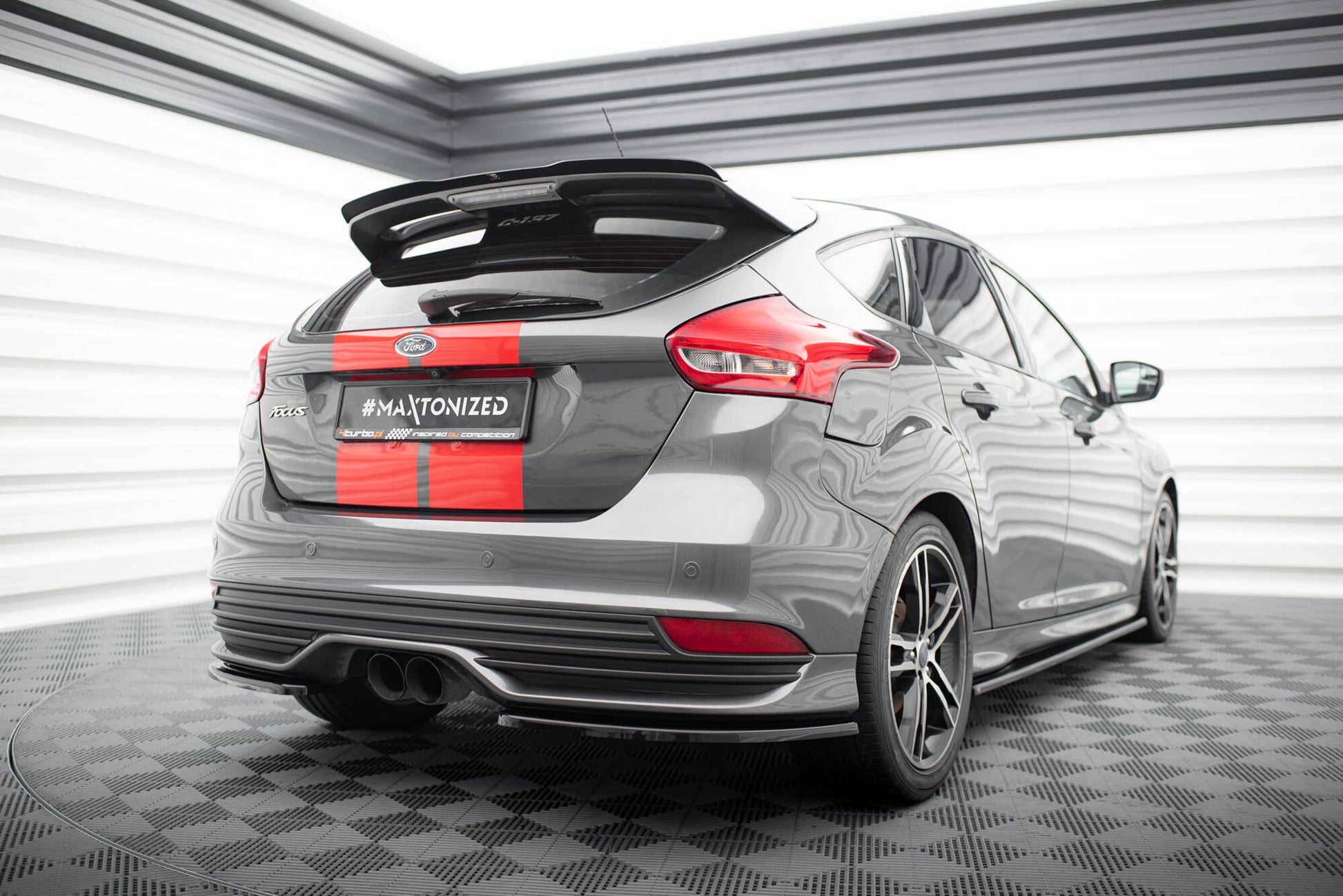 Maxton Design Splitter Laterali Post. - Ford Focus ST Mk3 Facelift - img 2