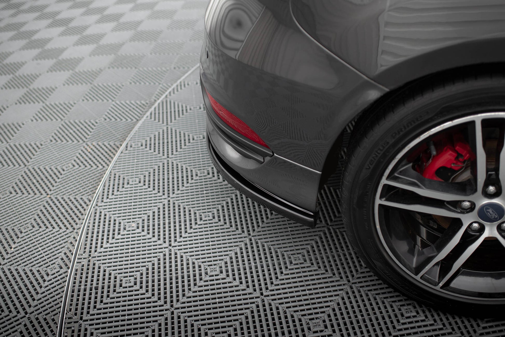 Maxton Design Splitter Laterali Post. - Ford Focus ST Mk3 Facelift - img 4