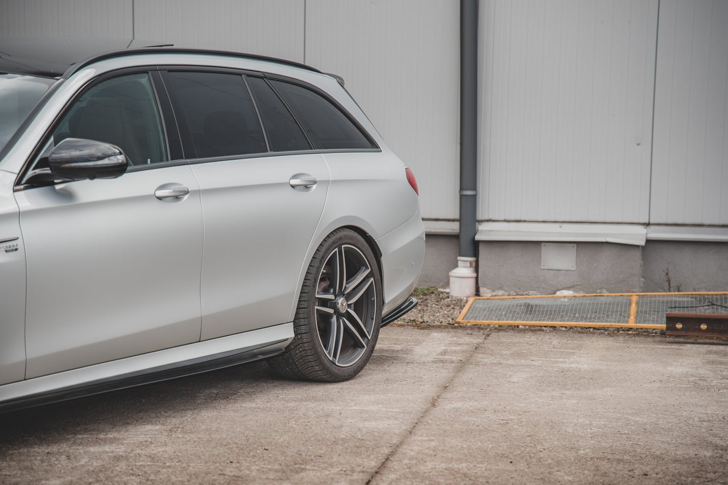 Maxton Design Splitter Laterali Post. - Mercedes E Klasa Estate - img 3