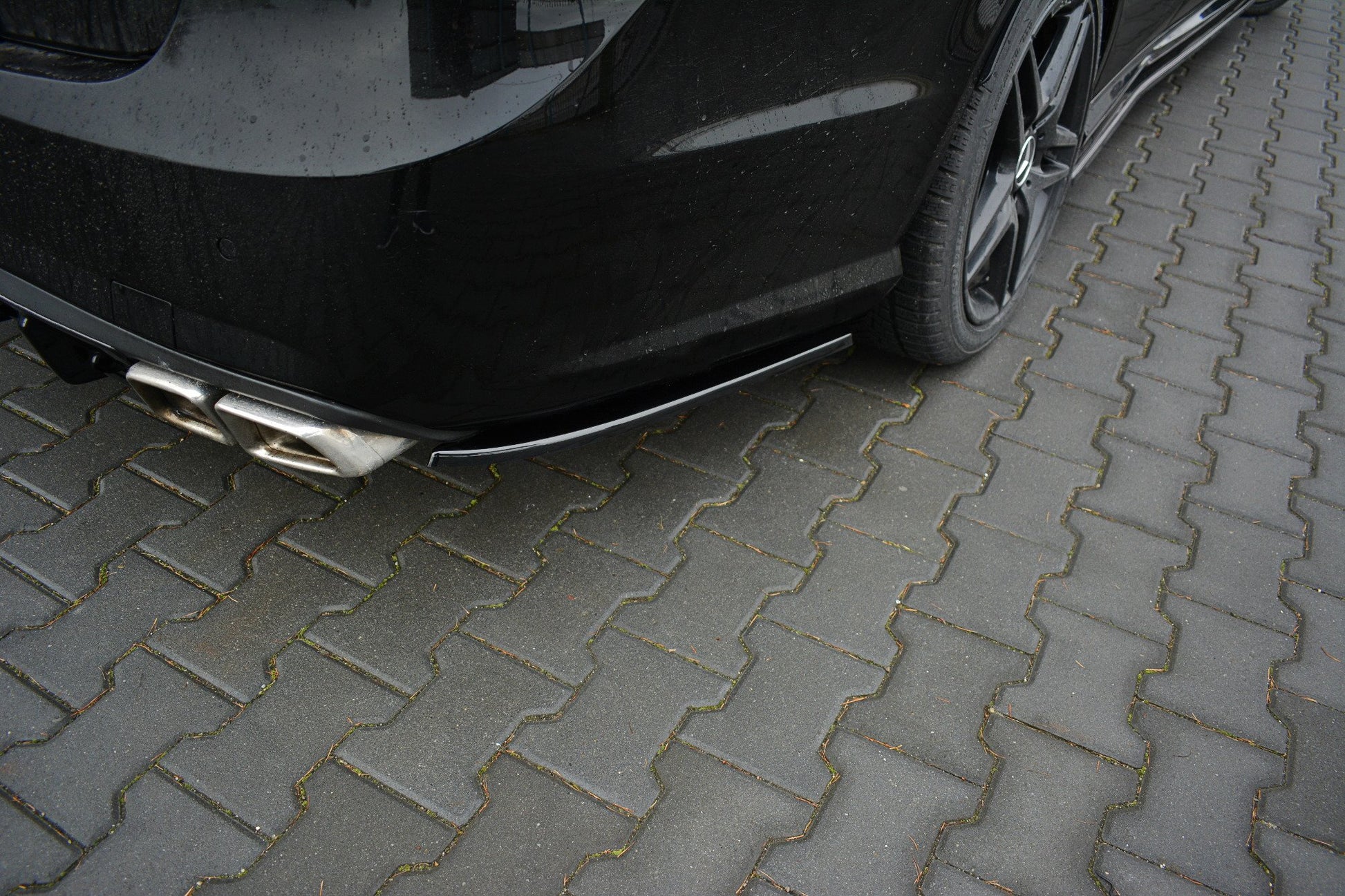 Maxton Design Splitter Laterali Post. - Mercedes E Klasa AMG - img 2