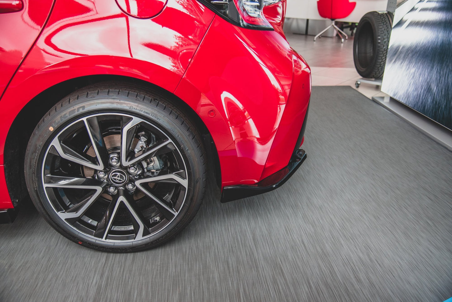 Maxton Design Splitter Laterali Post. - Toyota Corolla Hatchback - img 3