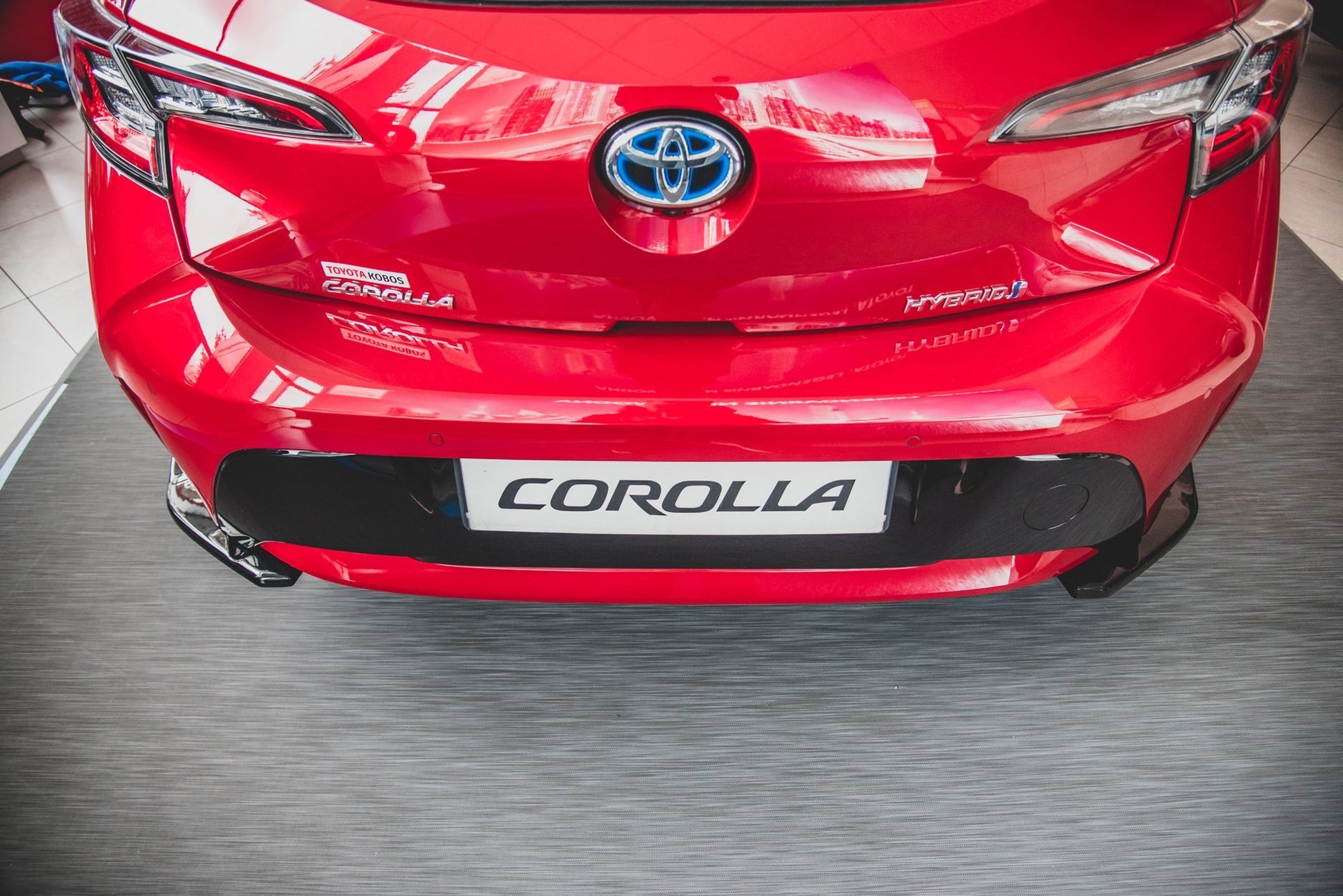 Maxton Design Splitter Laterali Post. - Toyota Corolla Hatchback - img 5