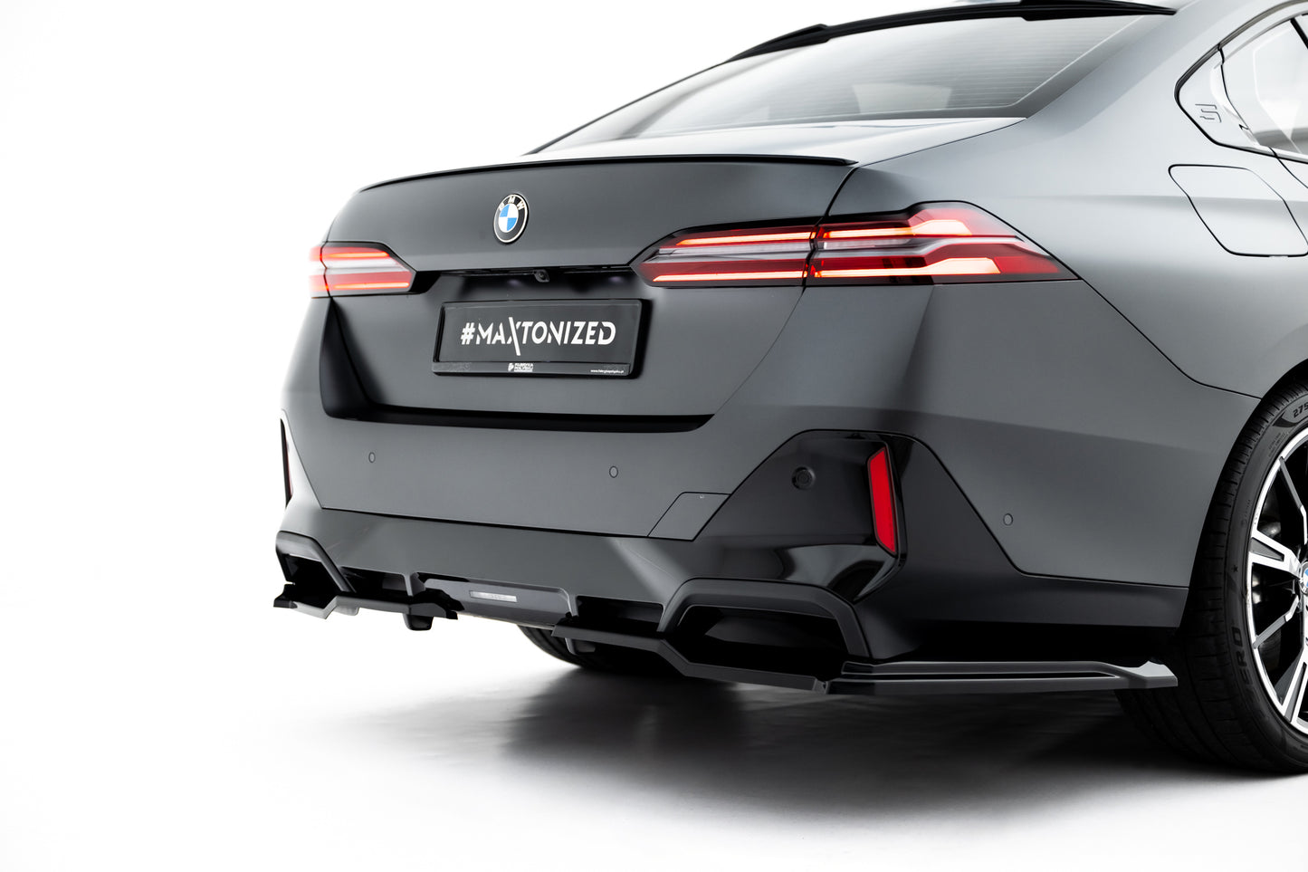Maxton Design Splitter Laterali Post. V.1 - BMW Serie 5 M-Pack - img 2