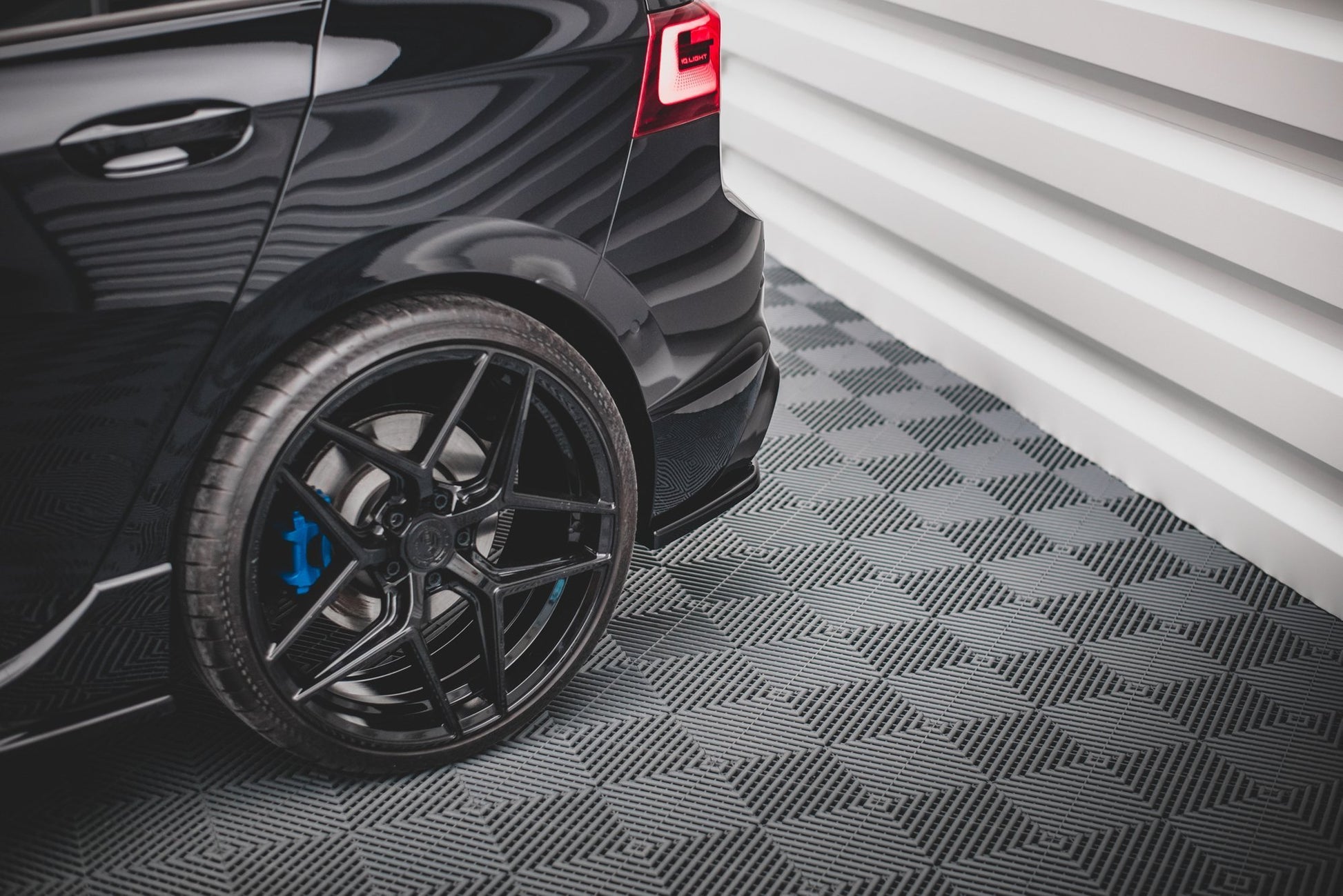 Maxton Design Splitter Laterali Post. V.1 - Volkswagen Golf R Mk8
