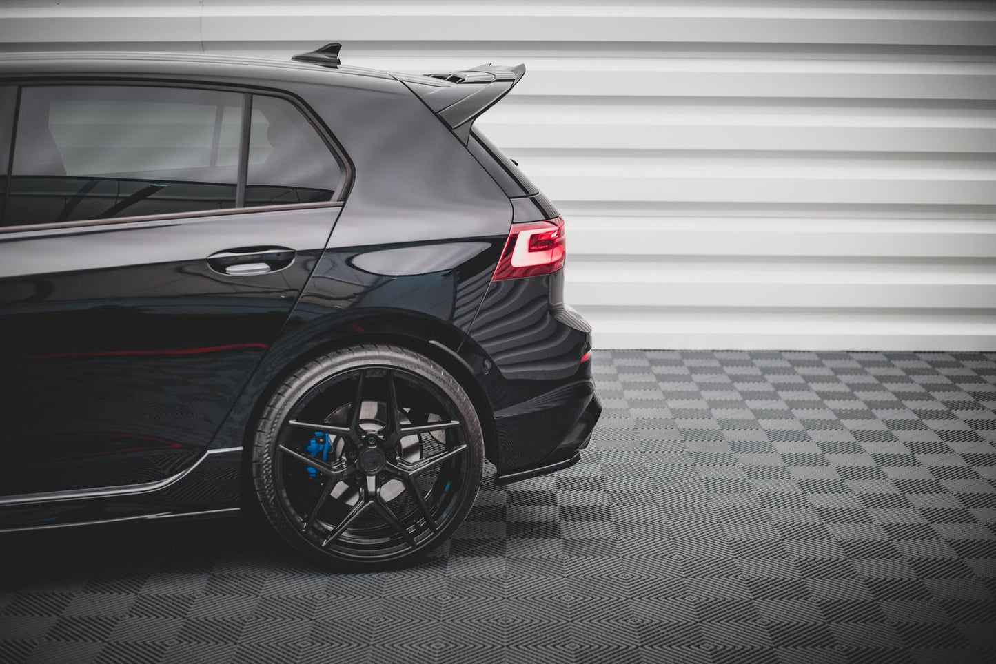 Maxton Design Splitter Laterali Post. V.1 - Volkswagen Golf R Mk8 - img 3