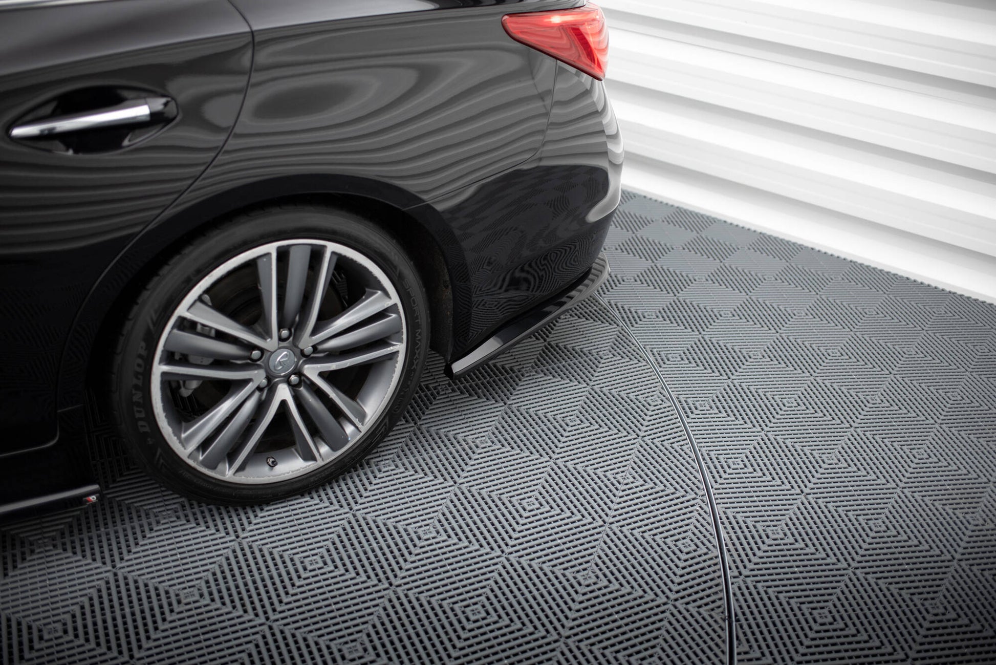 Maxton Design Splitter Laterali Post. V.2 - Infiniti Q50 Mk1