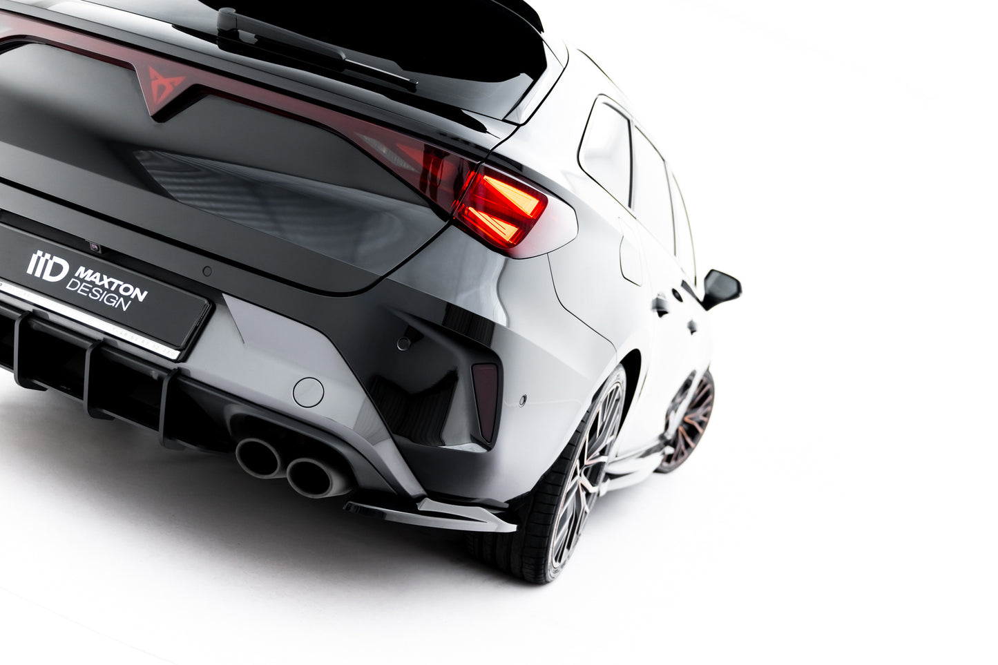 Maxton Design Splitter Laterali Post. V.4 - Cupra Leon