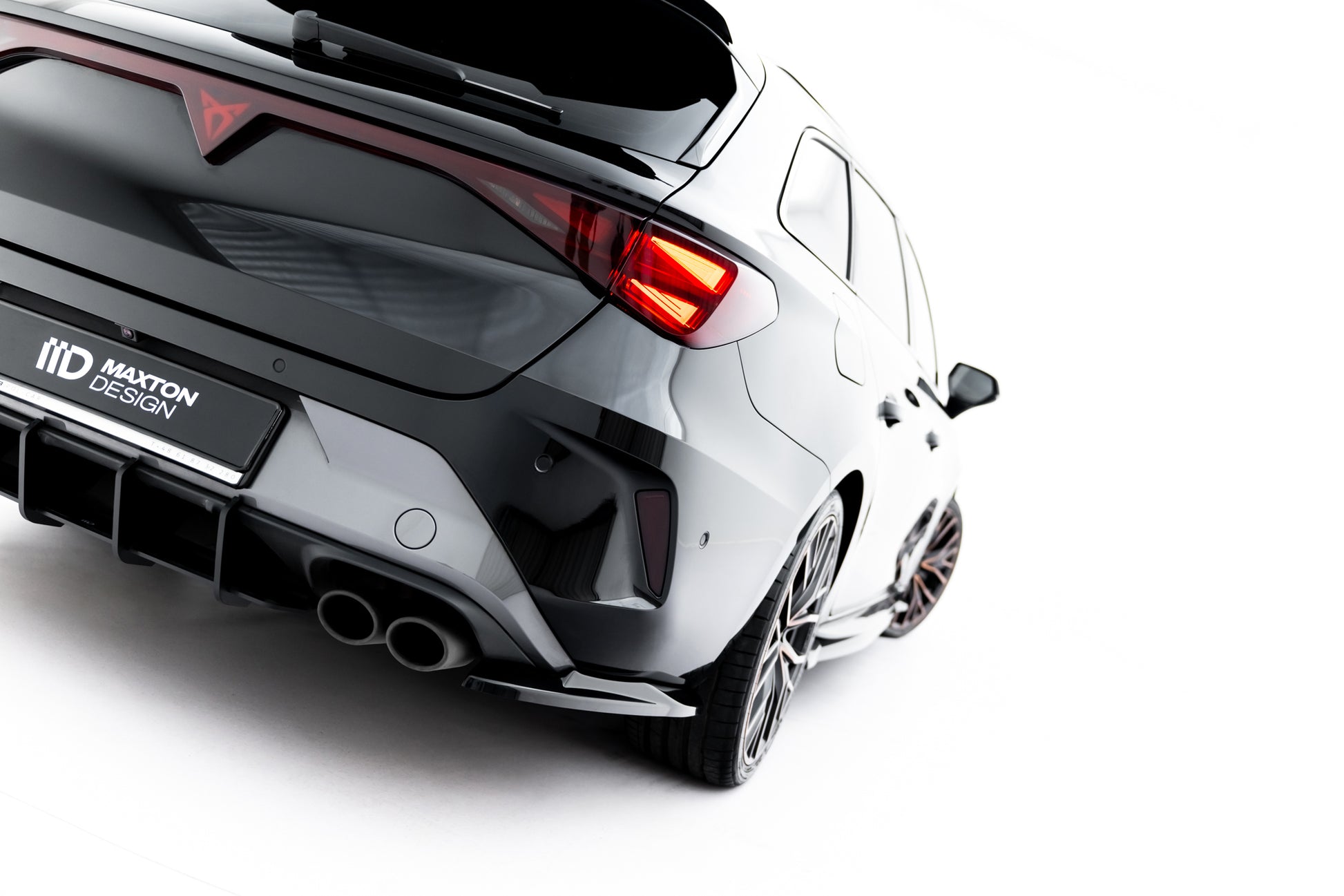 Maxton Design Splitter Laterali Post. V.4 - Cupra Leon