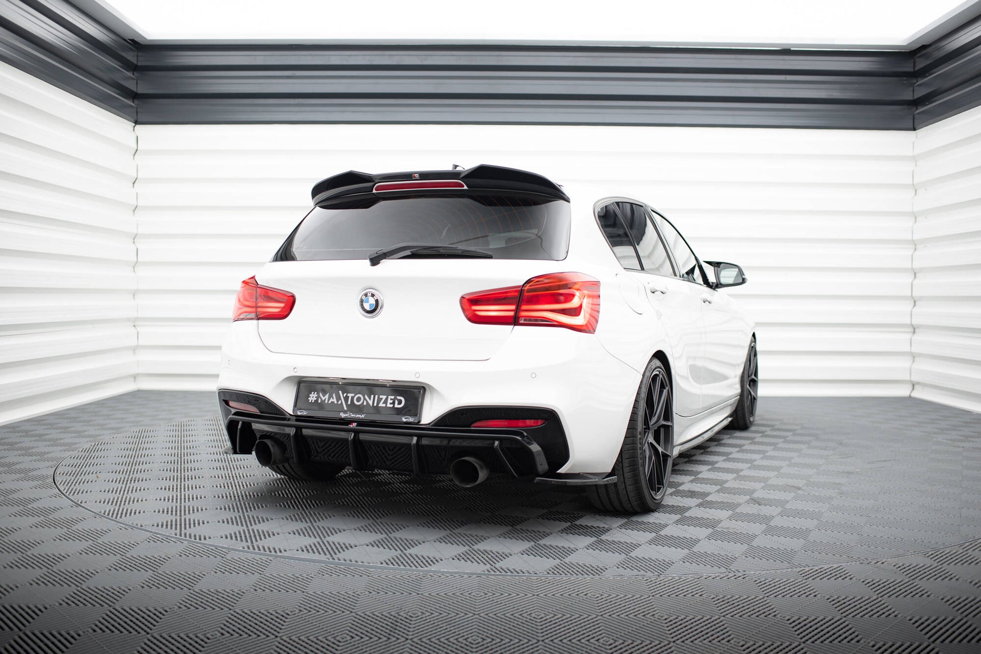 Maxton Design Splitter Laterali Post. V.5 - BMW Serie 1 F20- F21 Facelift - img 2