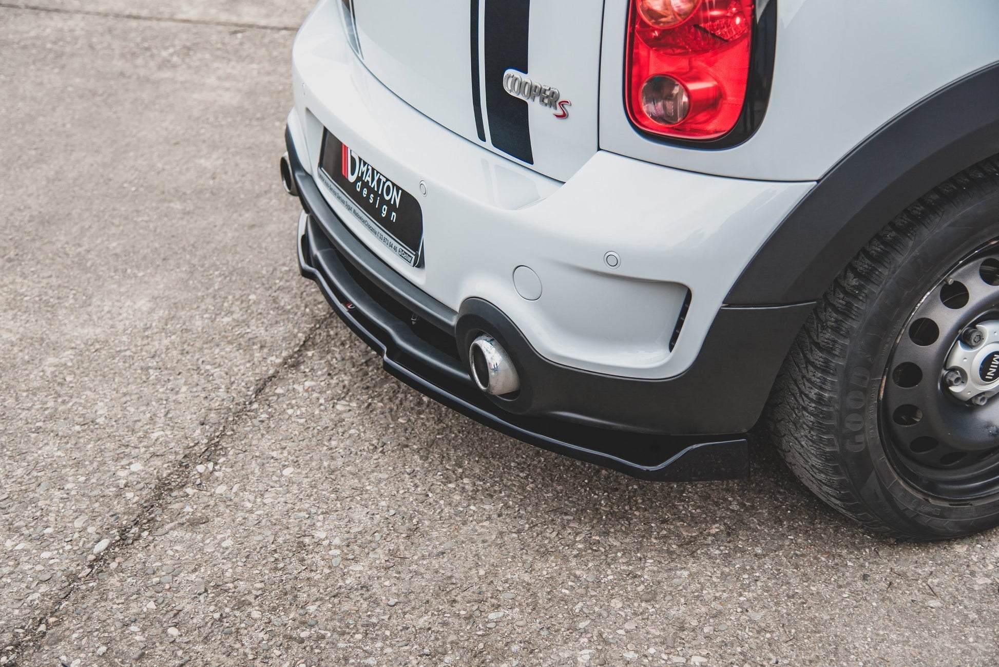 Maxton Design Splitter Post. - Mini Countryman R60 - img 4