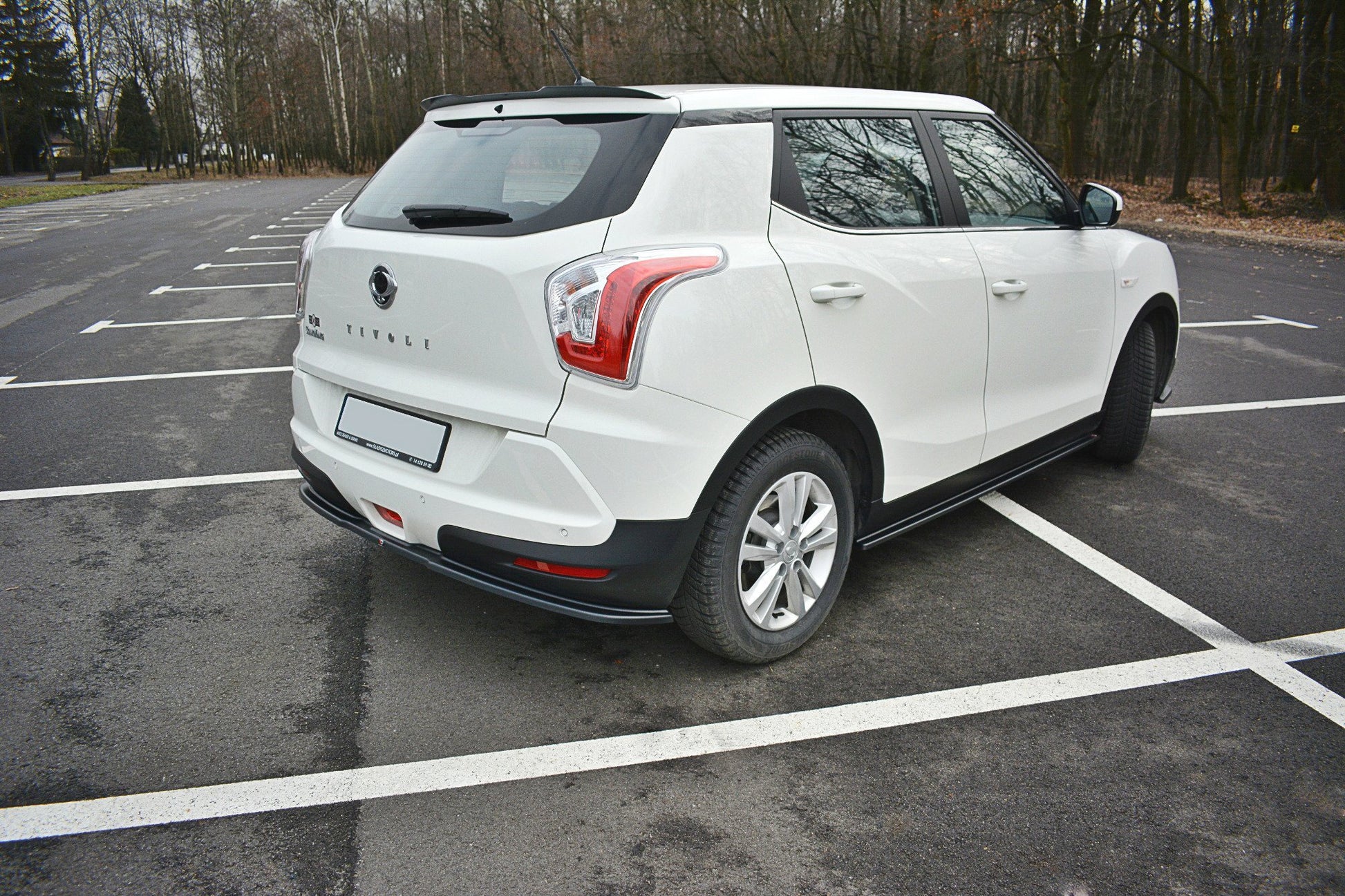 Maxton Design Splitter Post. - SsangYong Tivoli - img 2