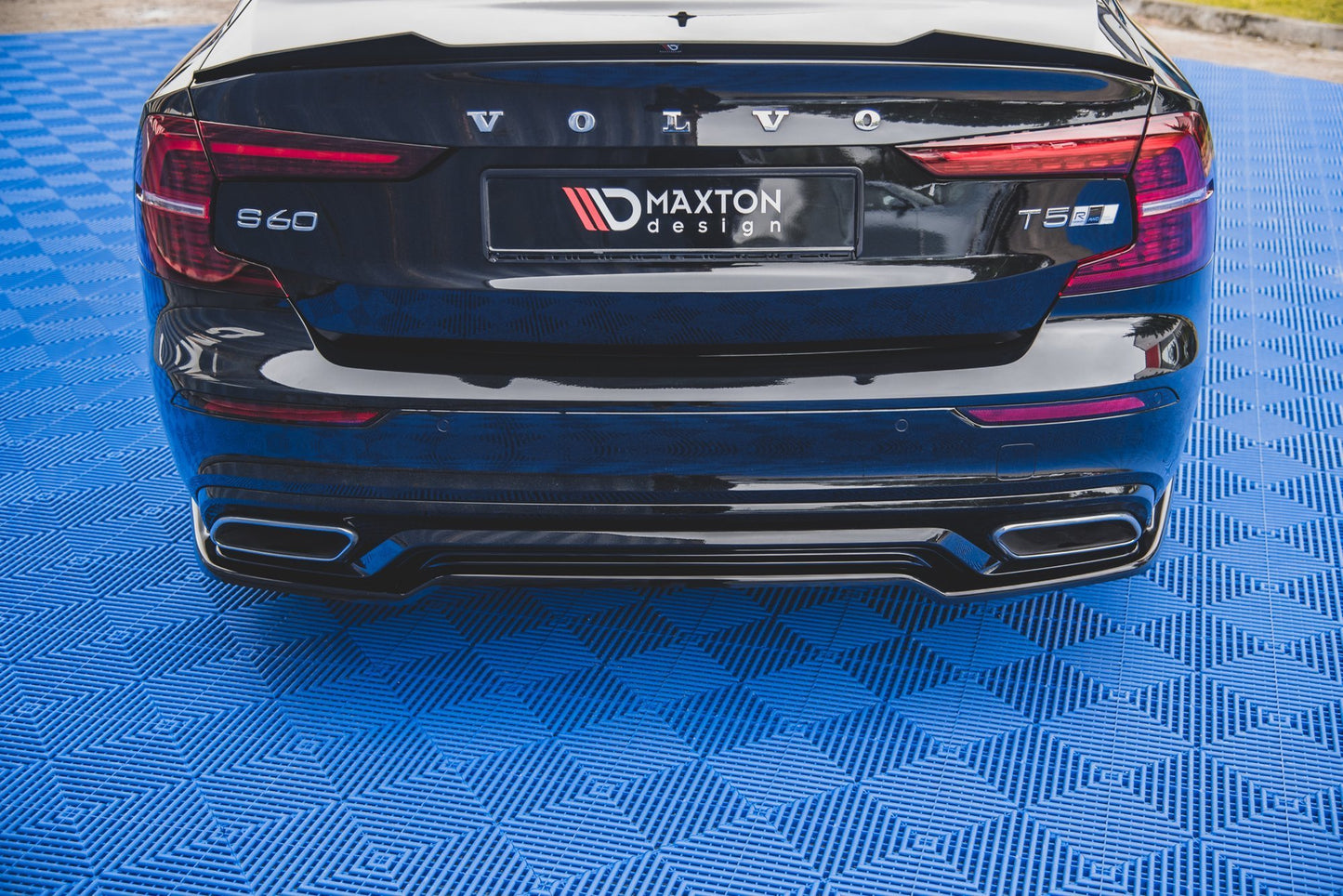 Maxton Design Splitter Post. V60 - Volvo S60 Mk3