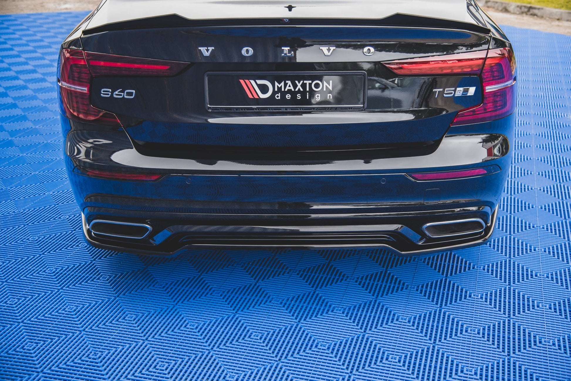 Maxton Design Splitter Post. V60 - Volvo S60 Mk3