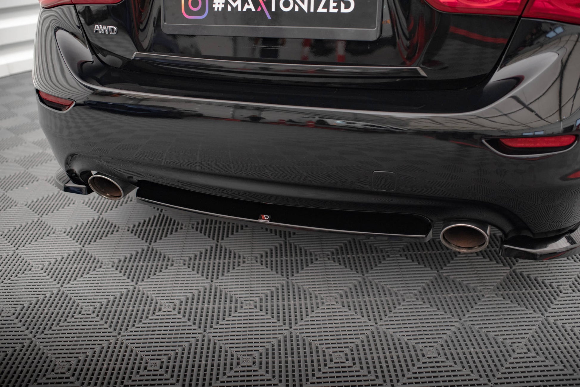 Maxton Design Splitter Post. - Infiniti Q50 Mk1