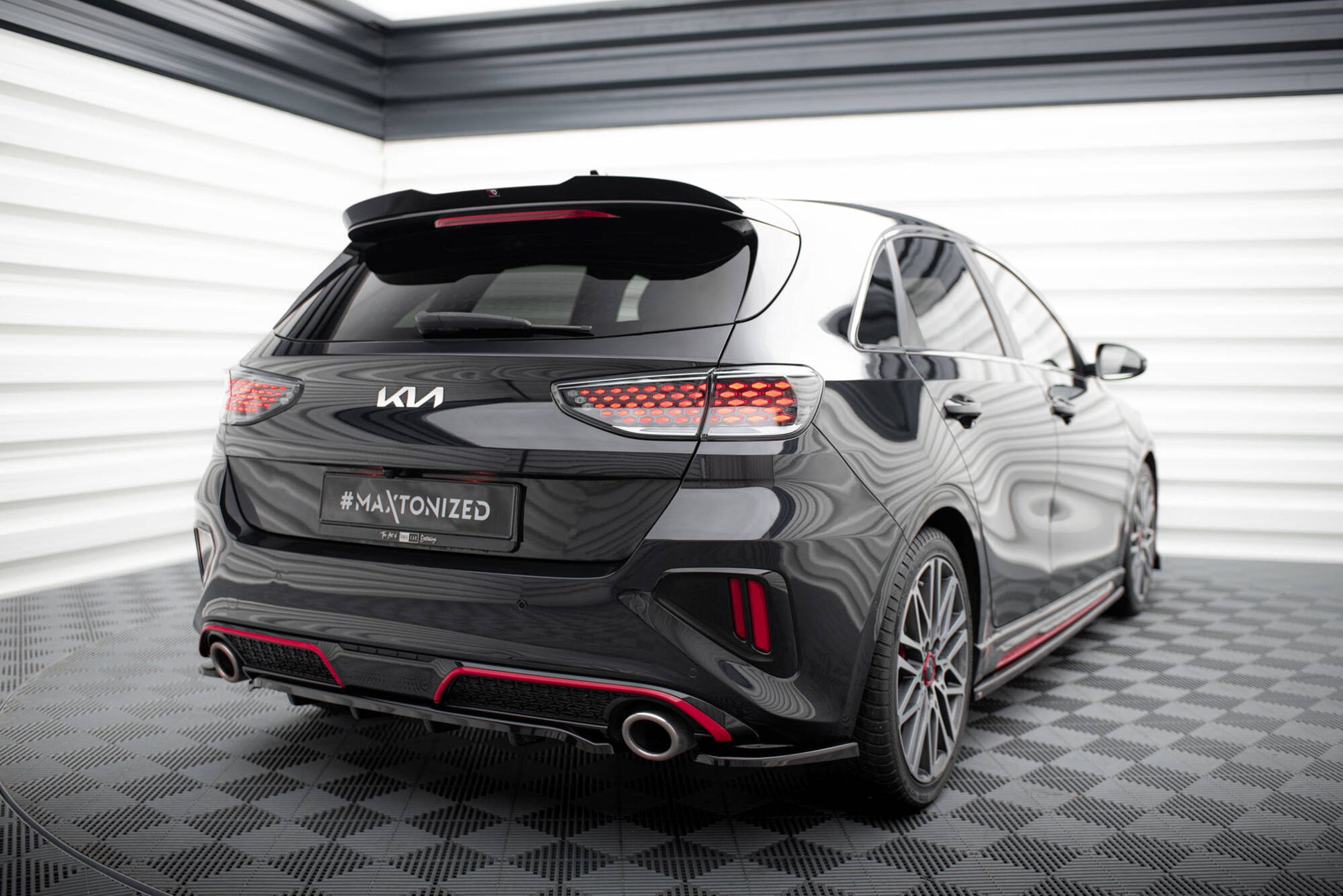 Maxton Design Splitter Post. - Kia Cee'd ProCeed GT