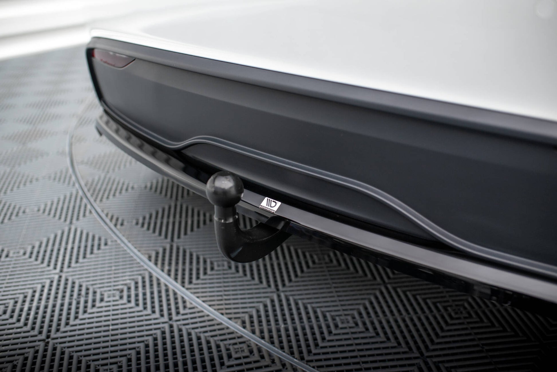 Maxton Design Splitter Post. - Tesla Model X - img 6
