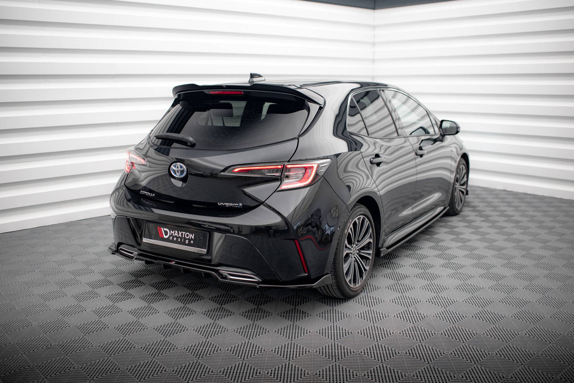 Maxton Design Splitter Post. - Toyota Corolla Hatchback - img 3
