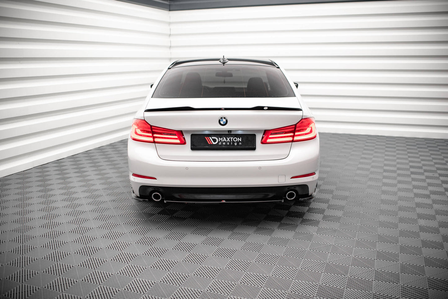 Maxton Design Set Splitter - BMW Serie 5 G30-G31 - img 11