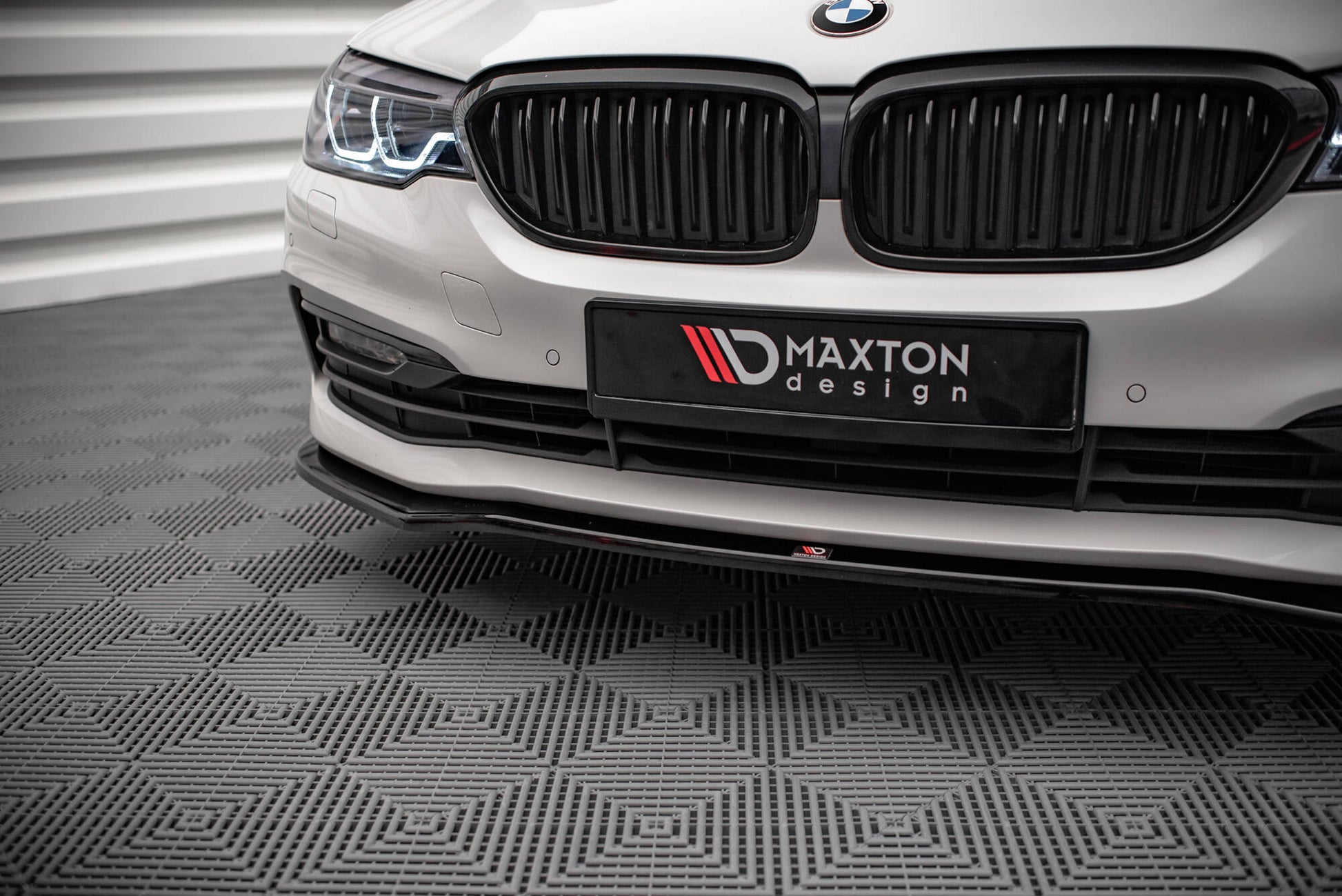 Maxton Design Set Splitter - BMW Serie 5 G30-G31 - img 3