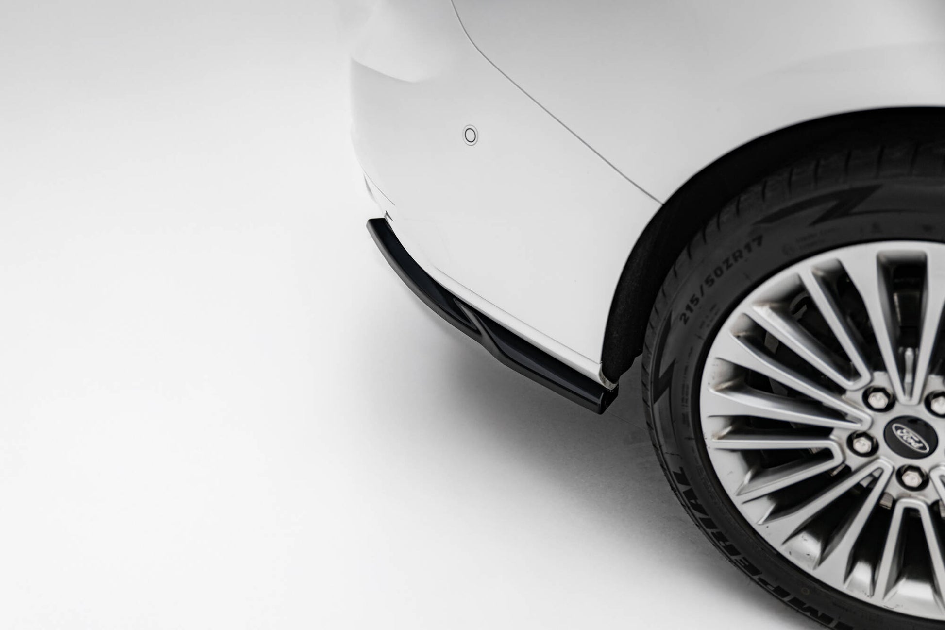 Maxton Design Set Splitter - Ford Focus Mk4 - img 10