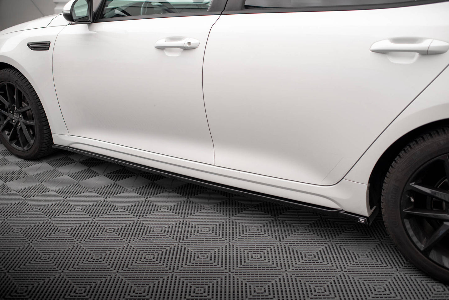 Maxton Design Set Splitter - Kia Optima Mk4 Facelift - img 6