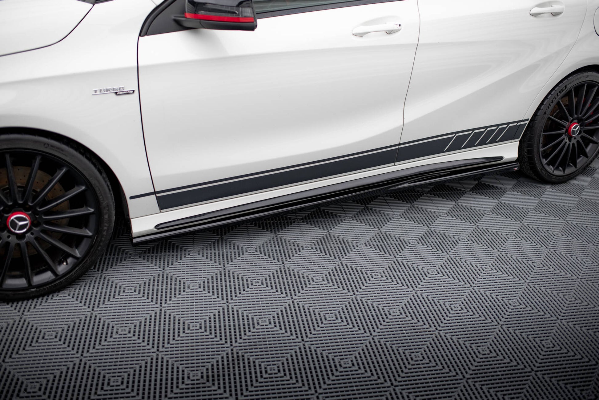 Maxton Design Set Splitter - Mercedes A Klasa AMG - img 5