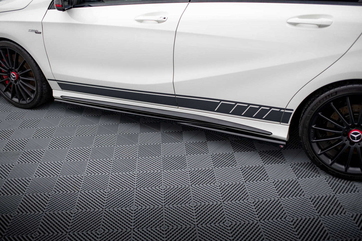 Maxton Design Set Splitter - Mercedes A Klasa AMG - img 6