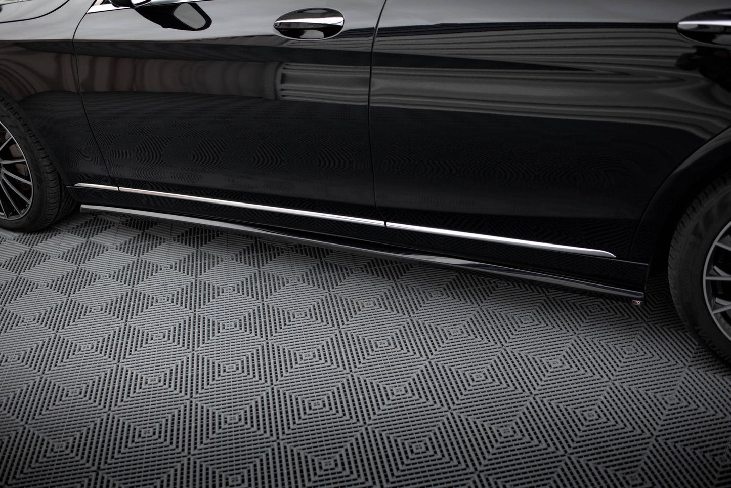 Maxton Design Set Splitter - Mercedes S Klasa Standard - img 6
