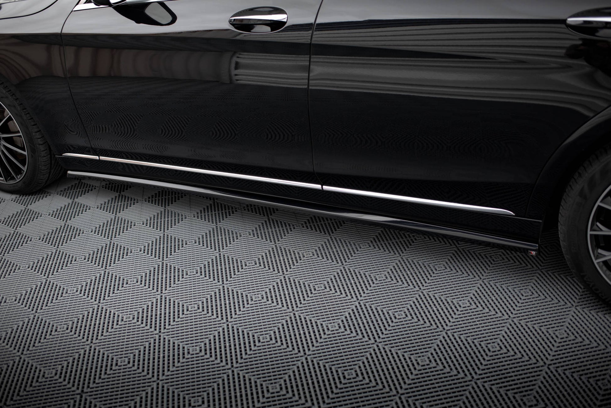 Maxton Design Set Splitter - Mercedes S Klasa Standard - img 6