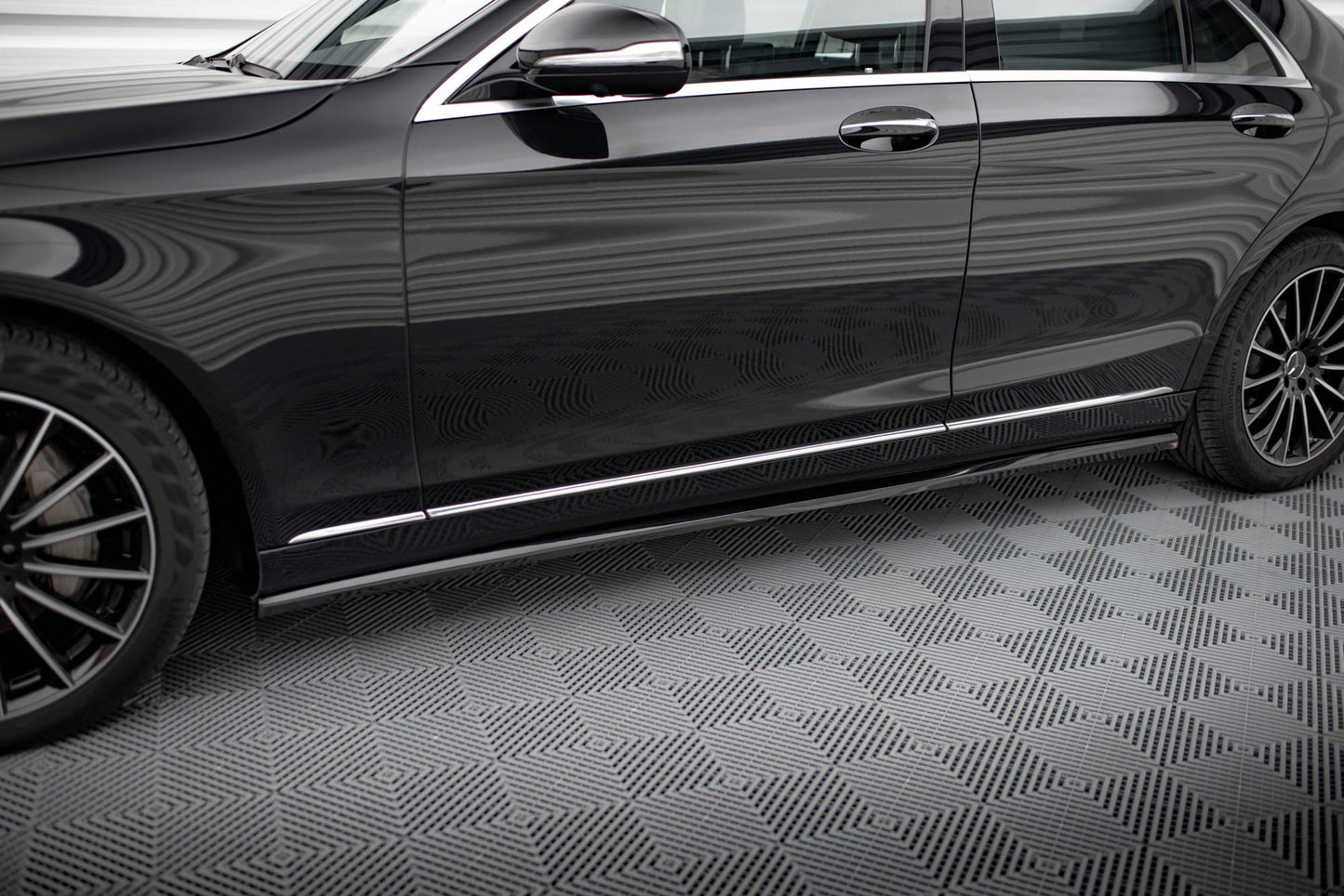 Maxton Design Set Splitter - Mercedes S Klasa Standard - img 5