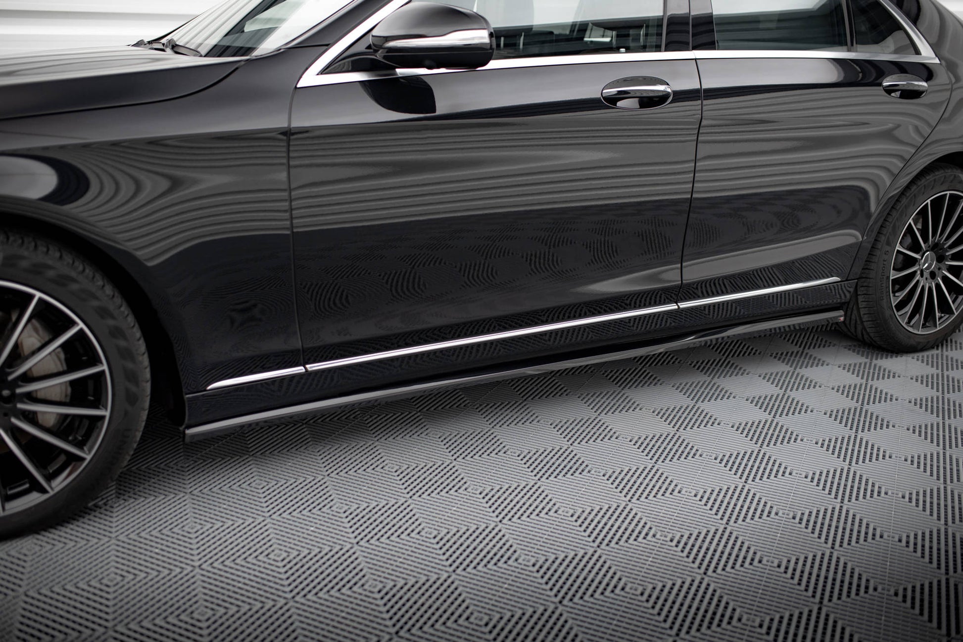 Maxton Design Set Splitter - Mercedes S Klasa Standard - img 5