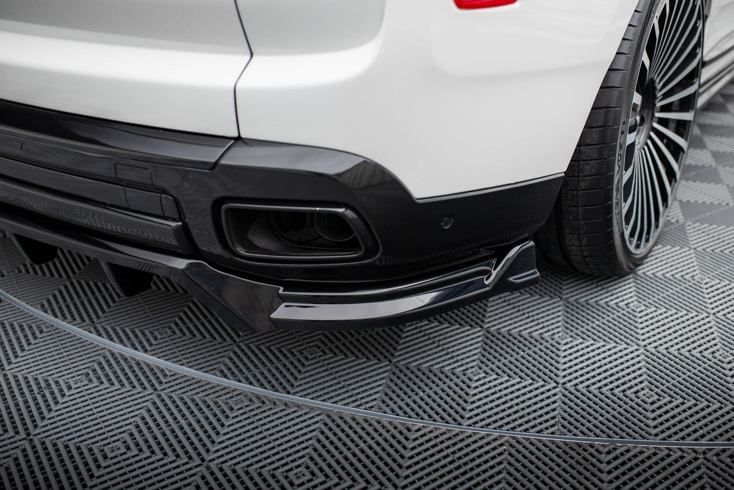 Maxton Design Set Splitter - Rolls Royce Cullinan - img 9