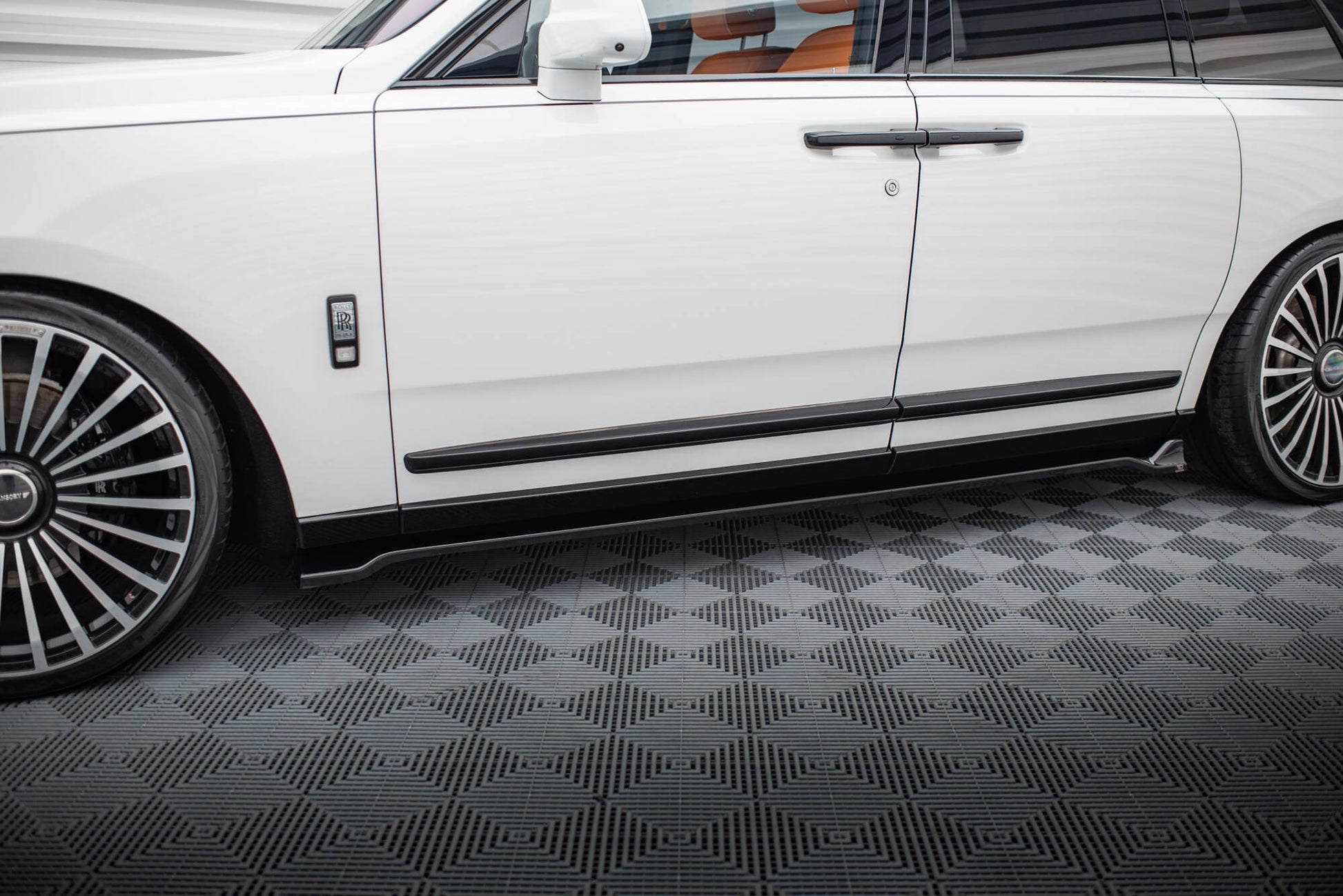 Maxton Design Set Splitter - Rolls Royce Cullinan - img 5